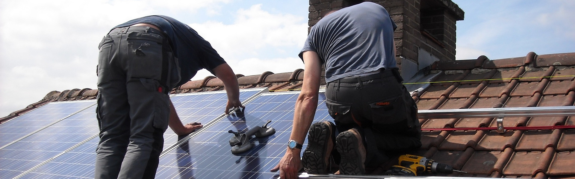 Green Solartech main background