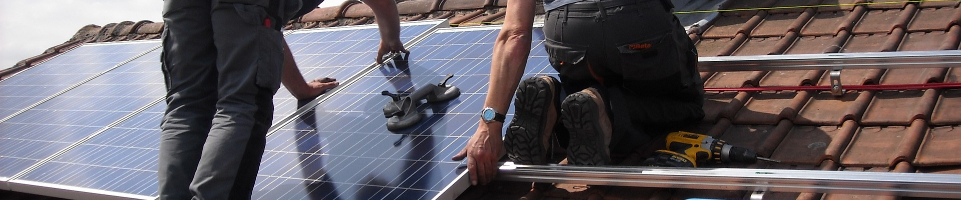 Green Solartech main background